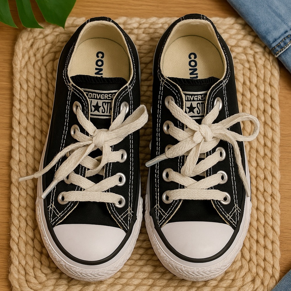 Converse Kids All Star Low Top Sneakers – Black Canvas, Size 10.5 Little Kid